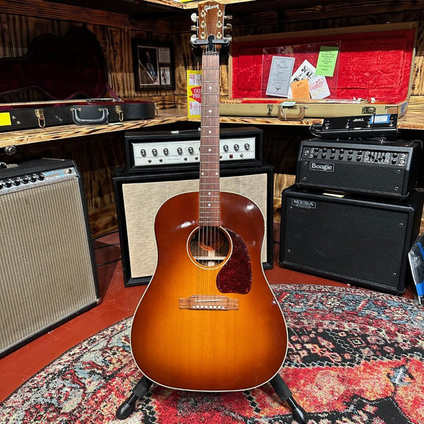 Gibson Custom Shop J45 - Includes Original Case