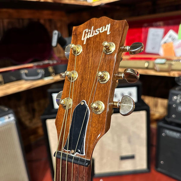 Gibson Custom Shop J45 - Includes Original Case