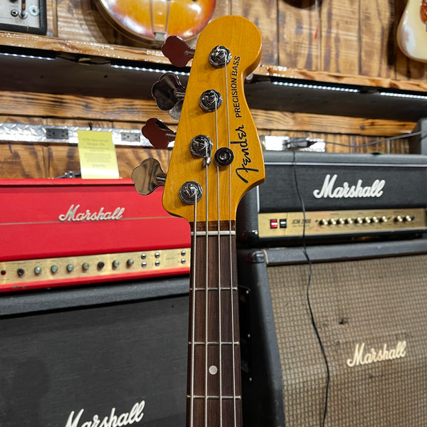 Fender American Ultra P Bass - Includes Case G-0750 - Serial# US22045056