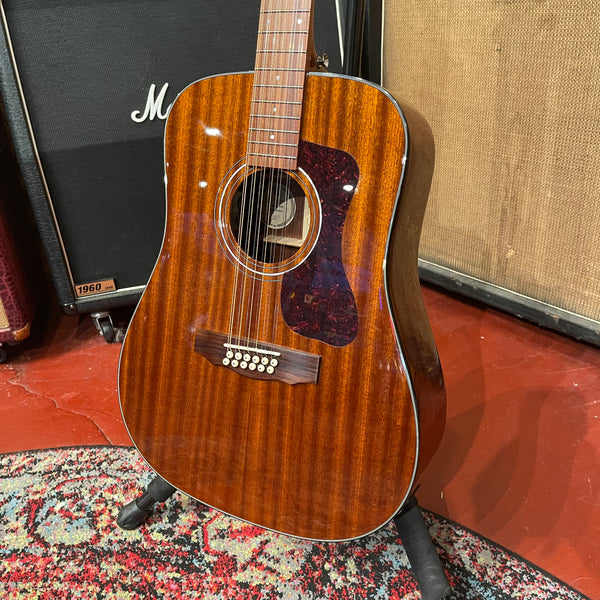 Guild D-1212E - Includes Case #752 - Serial #G1190087