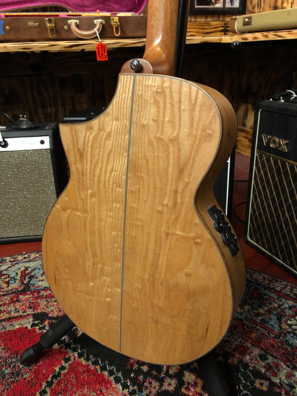 Ibanez EWC30A