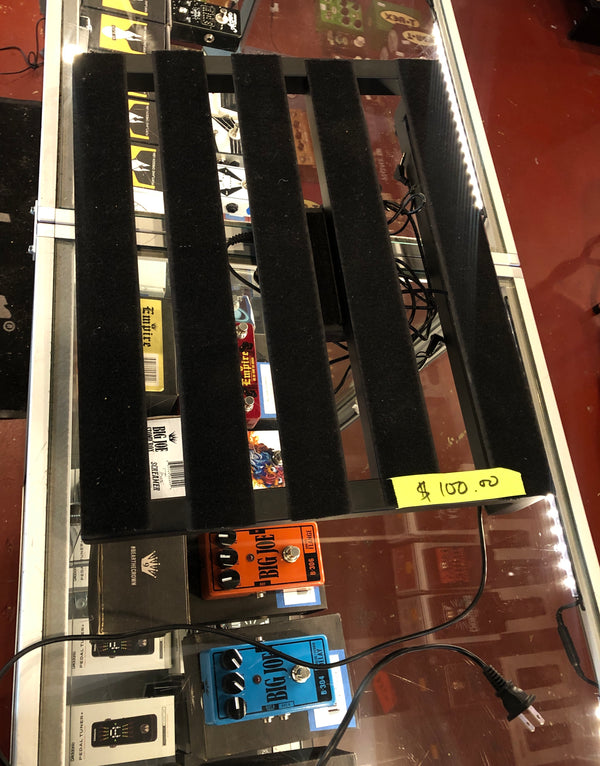 Pedaltrain Novo 18 With Power Supply