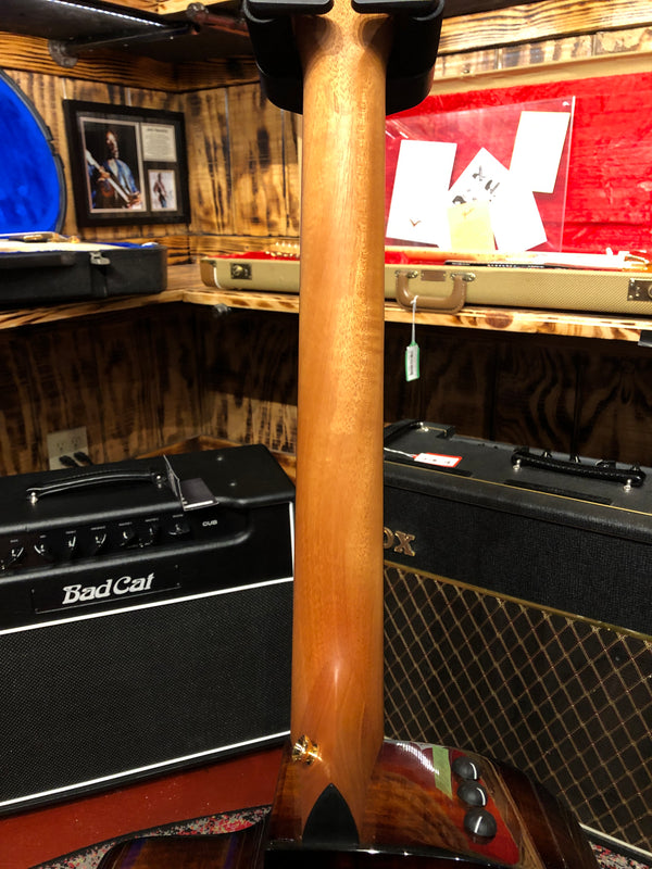 2023 Taylor 224CE-K DLX - Includes Case