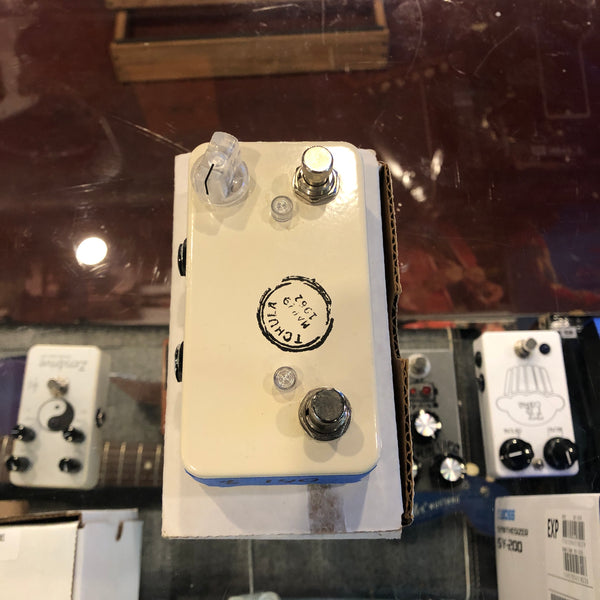 Tchula Boost White (Includes Box)