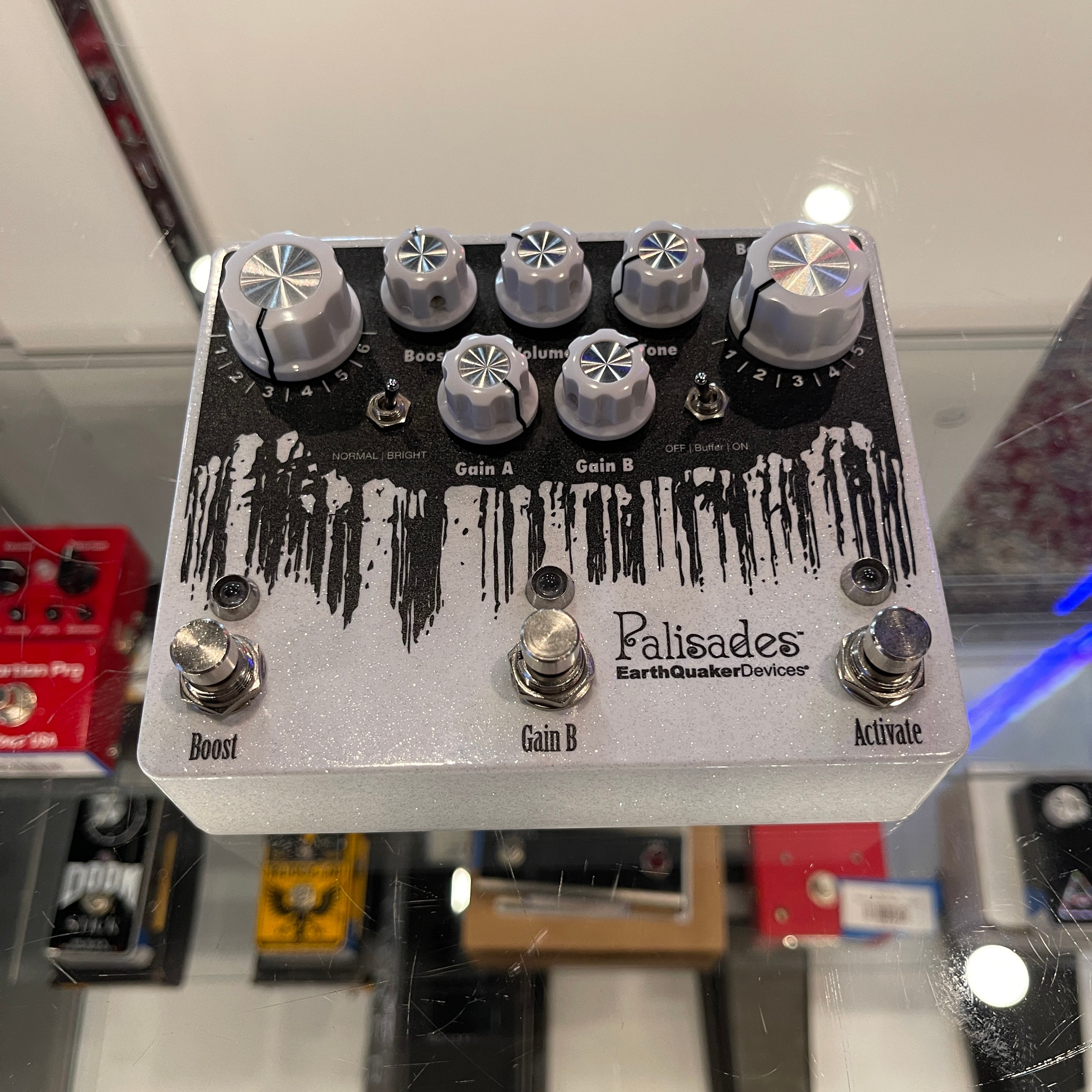 Earthquaker Devices Palisades - FX-0071 | Big House Guitars Earthquaker Devices Palisades - FX-0071 | Big House Guitars