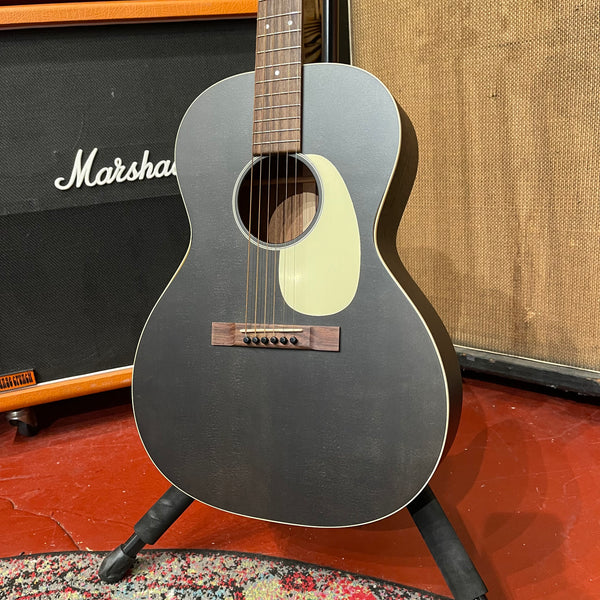Martin 00L-17 "Black Smoke" - Includes Case - #640 - #1986292