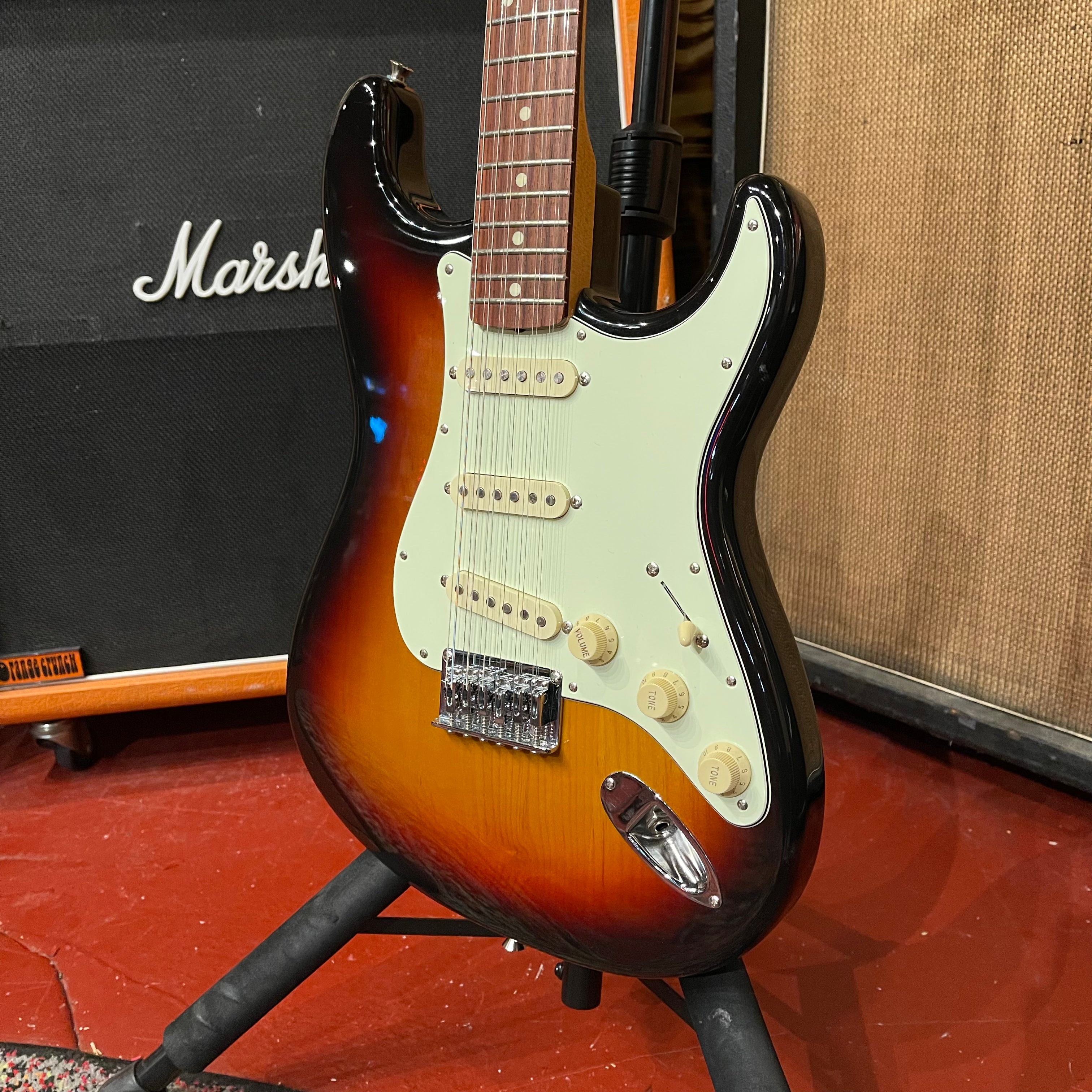 fender　stratocaster strat-xii-01.jpg