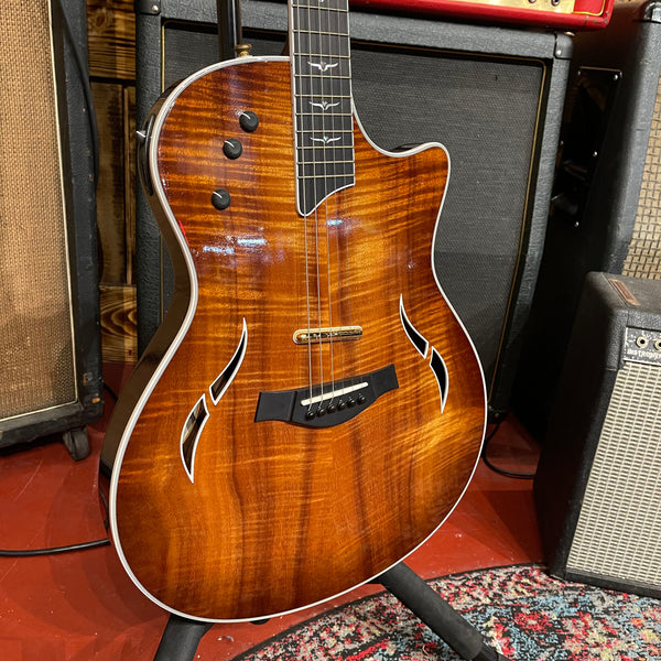 Taylor T5-C2 - Includes Case- #646 - #20070316509