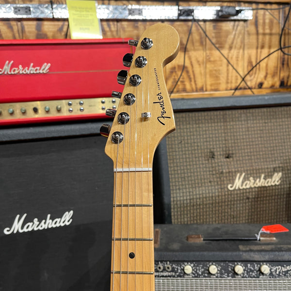 Fender Stratocaster HSS - Includes Case #651 - Serial #US16025522