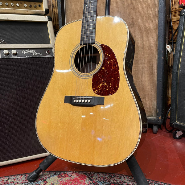Martin HD-28 - Includes Case - #695 - #2545025