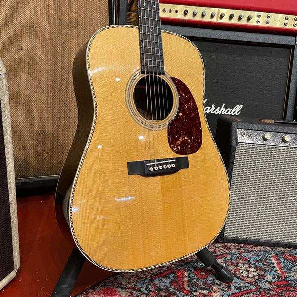 Martin HD-28 - Includes Case - #695 - #2545025