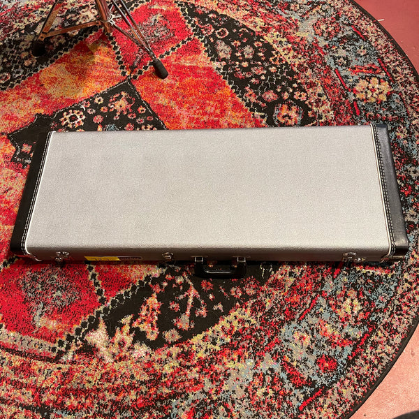 Rickenbacker 325 - #18 44023 - Includes Case #727
