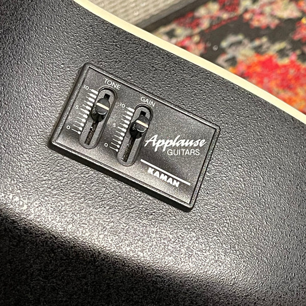 Applause AE21 - #1116439 - Includes Ovation Case #738