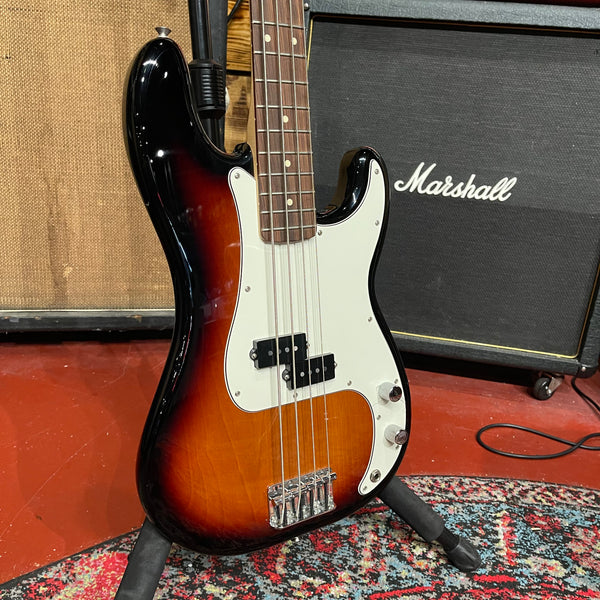 Fender MIM Precision Bass - Serial# MX22123178 - No Case
