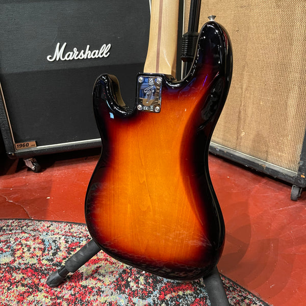 Fender MIM Precision Bass - Serial# MX22123178 - No Case