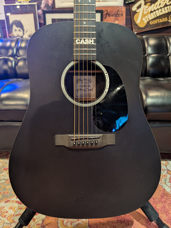 Martin DX Johnny Cash #2427104- Includes gigbag - G-0874