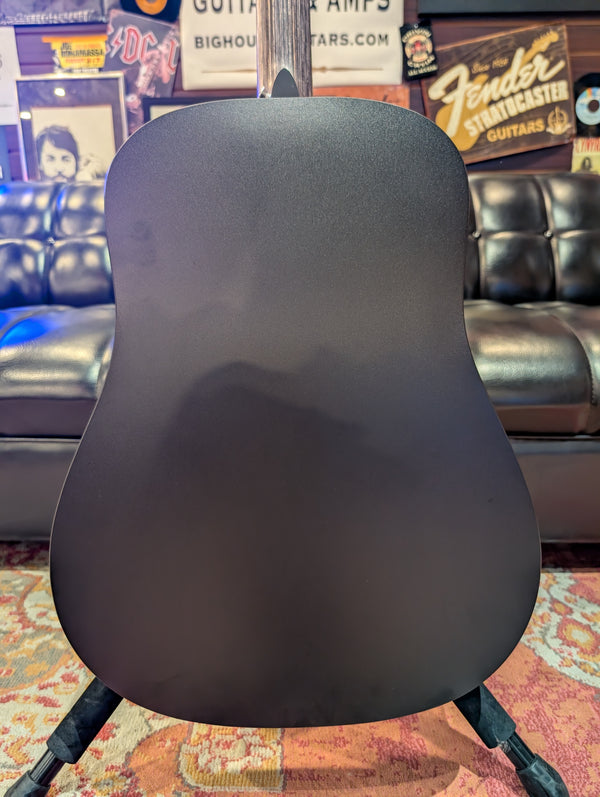Martin DX Johnny Cash #2427104- Includes gigbag - G-0874