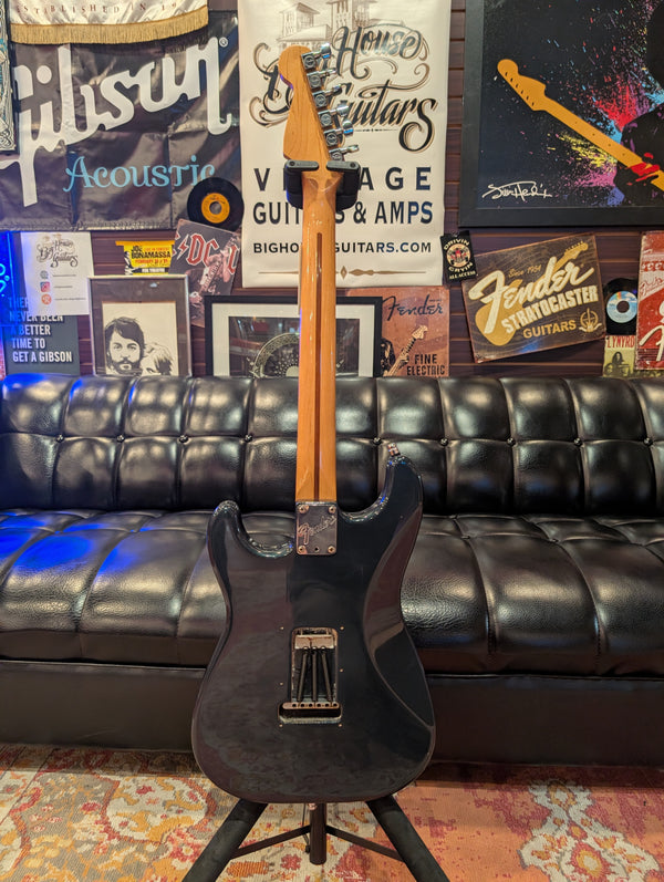 1989 Fender Standard Stratocaster- Includes hardcase - #E952146 - G-0880