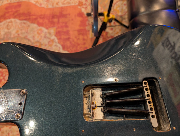 1989 Fender Standard Stratocaster- Includes hardcase - #E952146 - G-0880