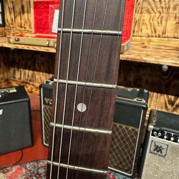 Fender Nashville Telecaster - Includes Hardshell Case