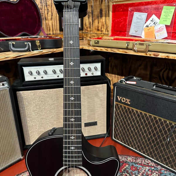 Taylor 324CE Builder's Edition - Includes Hardshell Case