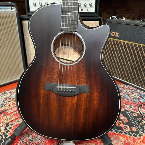Taylor 324CE Builder's Edition - Includes Hardshell Case