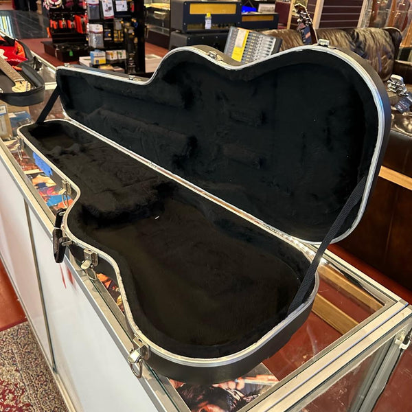 Fender Telecaster Standard - Includes Hardshell Case