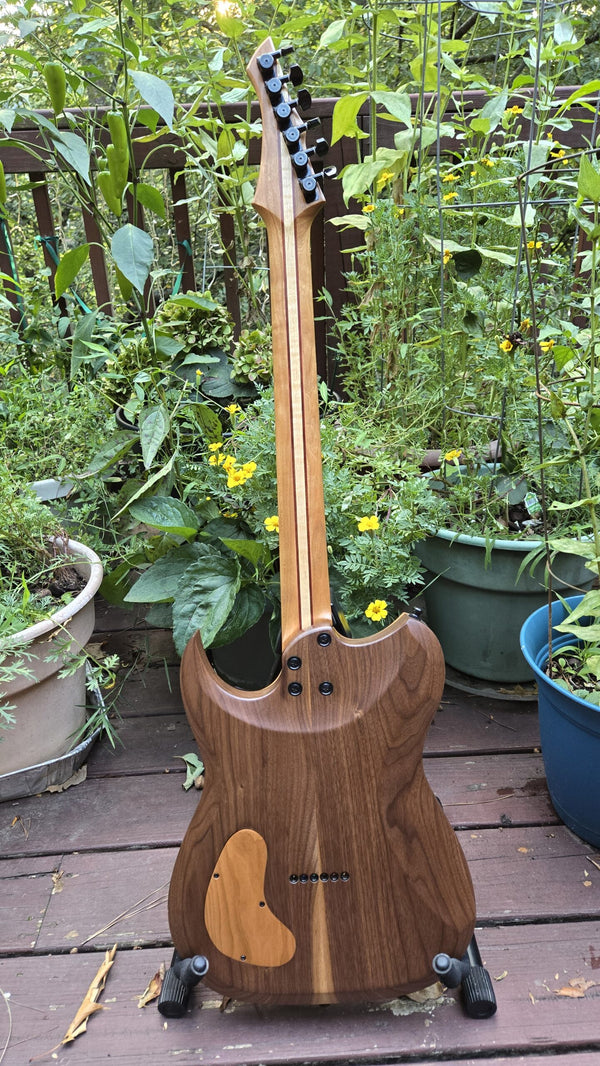 Severin ST1 Electric Guitar – Cherry Walnet Electric Guitar GB 941 Consignment