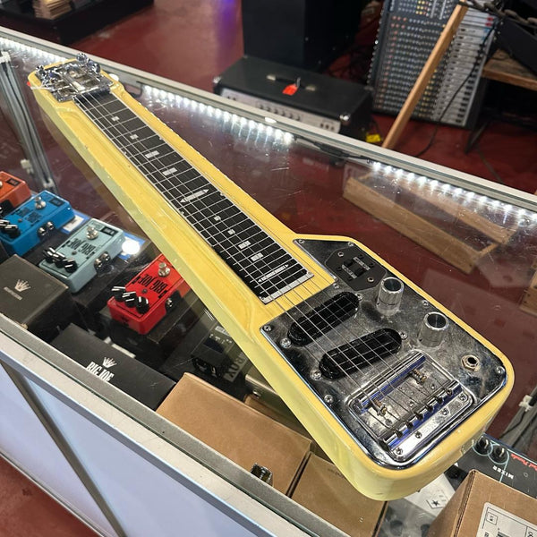 Guyatone Lap Steel - Includes Case