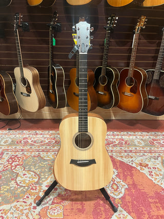 Taylor 224 CE-K DLX 2023