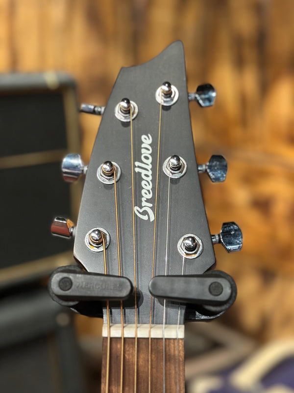 Breedlove Discovery S Concert European Spruce-African Mahogany Acoustic Guitar Natural