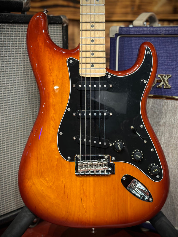 Fender Deluxe Stratocaster HSS with Maple Fretboard 2021 75th Anniversary - Tobacco Sunburst GB#871