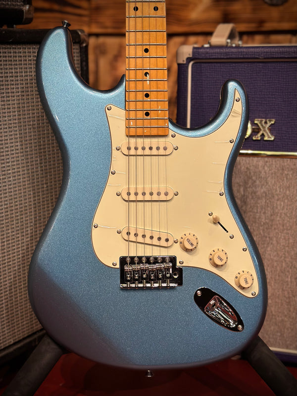 NEW Tagima TG530-LPB Electric Guitar - Strat Style - SSS - Lake Placid Blue *with Gig Bag* GB#876