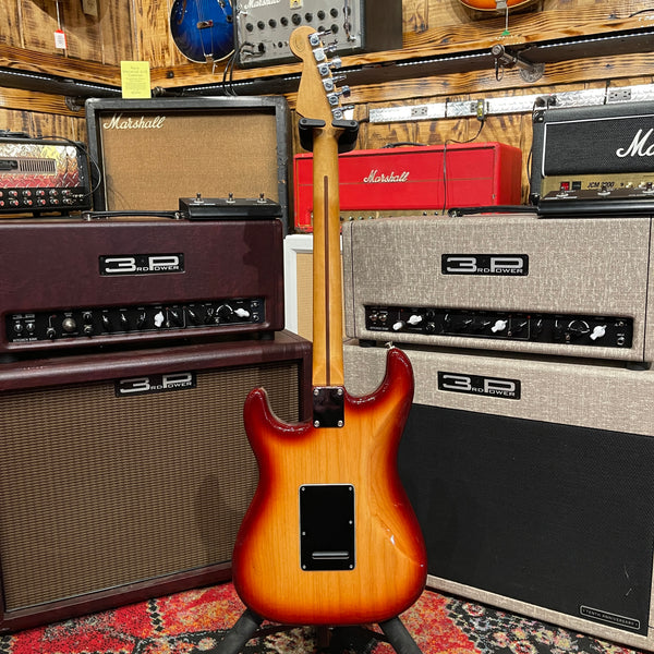Fender Stratocaster - Includes Hardcase #768 - #MZ8140266