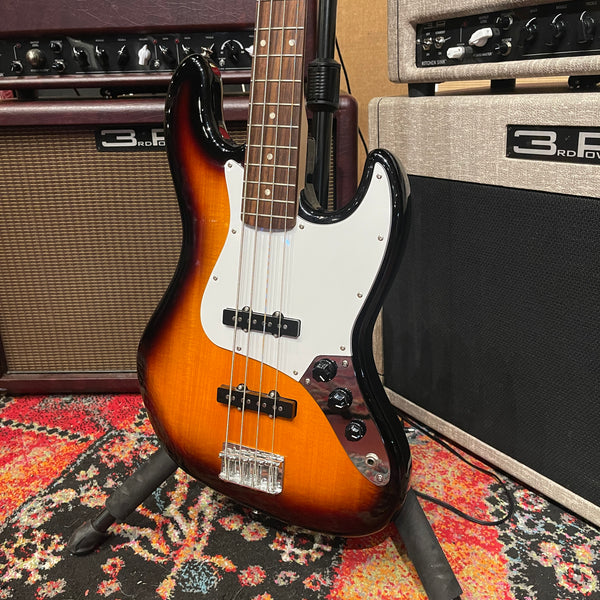 Squier Affinity J Bass - No Case - #CY150105494