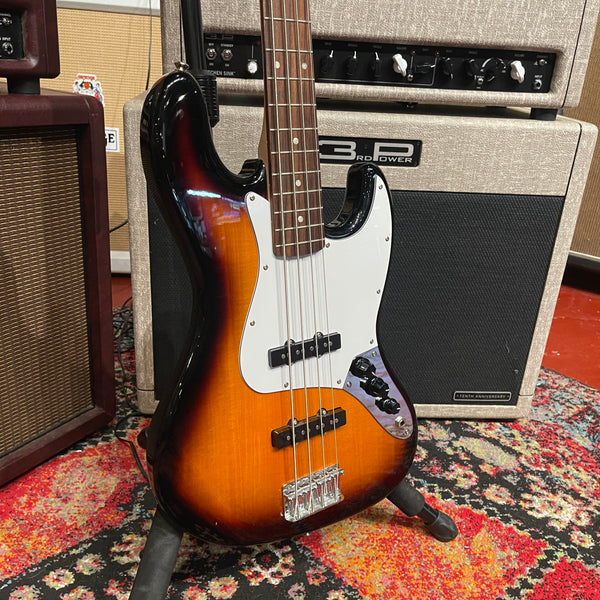 Squier Affinity J Bass - No Case - #CY150105494