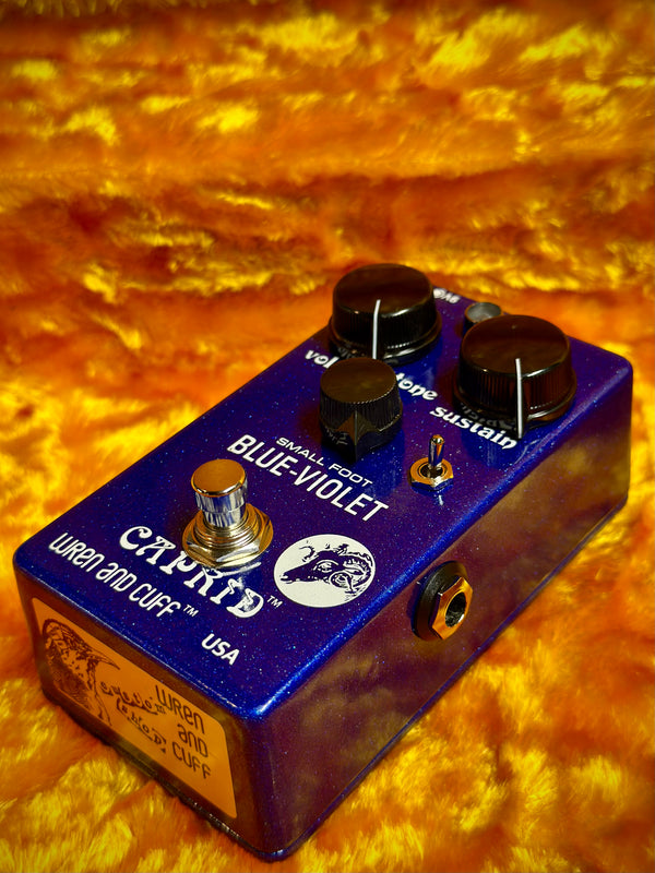 Wren and Cuff Blue-Violet Caprid Small Foot Custom Shop