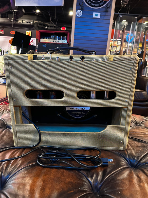 Victoria Ivy League 1x12 Tweed Combo Amplifier (14-Watt 5F10 Harvard Circuit) Consignment