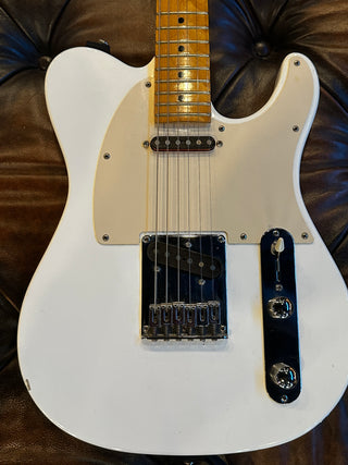 Peavy Reactor T Style Guitar White w/gig bag #818 s/n# 07072158