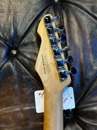 Peavy Reactor T Style Guitar White w/gig bag #818 s/n# 07072158