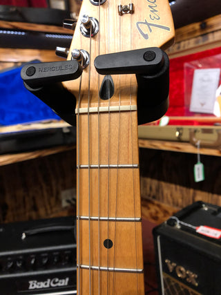 Fender MIM Stratocaster White - Includes Gig Bag