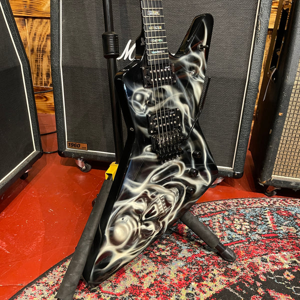 Dean Z Hand Painted Smoke - Includes Hardshell Case G-0816 - #17 1131