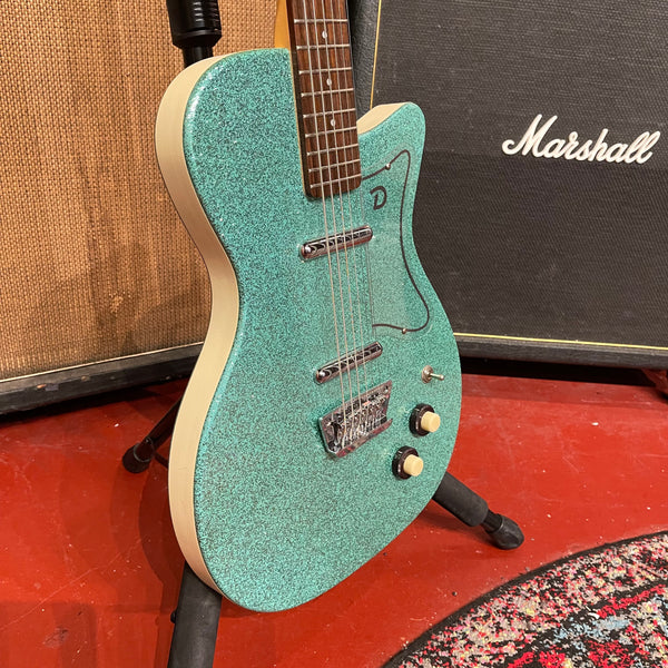 90s Danelectro Baritone Reissue - Includes Case #616 - #049910590