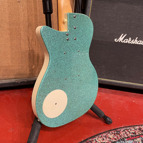 90s Danelectro Baritone Reissue - Includes Case #616 - #049910590