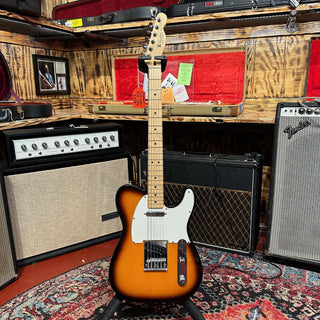 Fender Telecaster Standard - Includes Hardshell Case